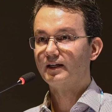Prof. Dr. Adriano Reis