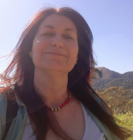 Prof. Dra. Elisa Esposito